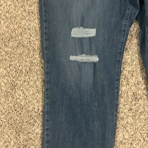 NWT Levi’s Boyfriend Jeans 24W - Picture 6 of 15